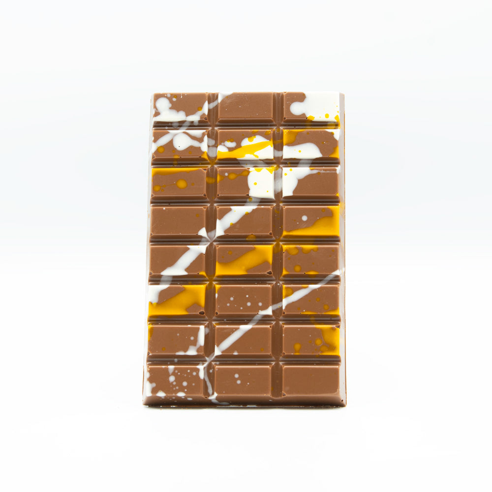 Suikervrije melkchocolade reep gevuld met praliné